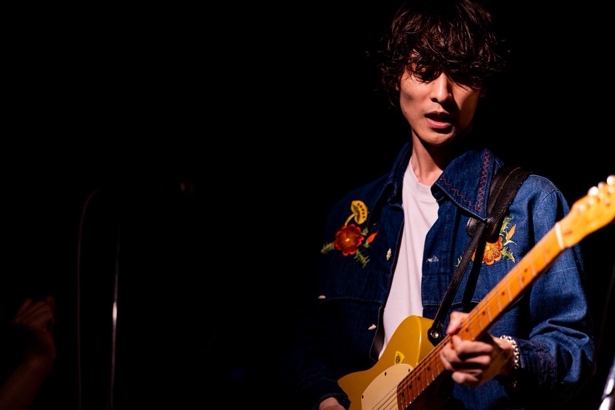 sera11181's tweet photo. レッドクロス23周年おめでとうございます！そしてワンマンありがとうございました！すんごい楽しかったなあ、、、
お盆休みの最後にふさわしいライブやったね
こっからマジメロもあるしアルバム出るしで2026年まだまだこれからやね

2、3枚目は@yuzunet_photo https://t.co/FcmY3Lt0ZK