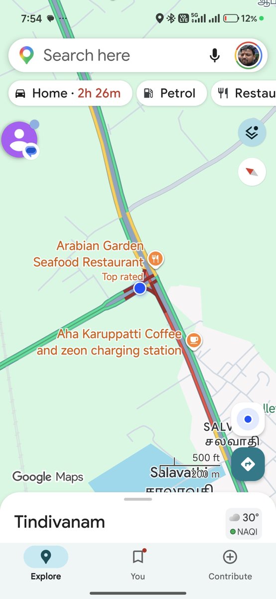 tvprasadh's tweet photo. While @tnpoliceoffl chatting #traffic is changing to #red https://t.co/uQcwwJ268h