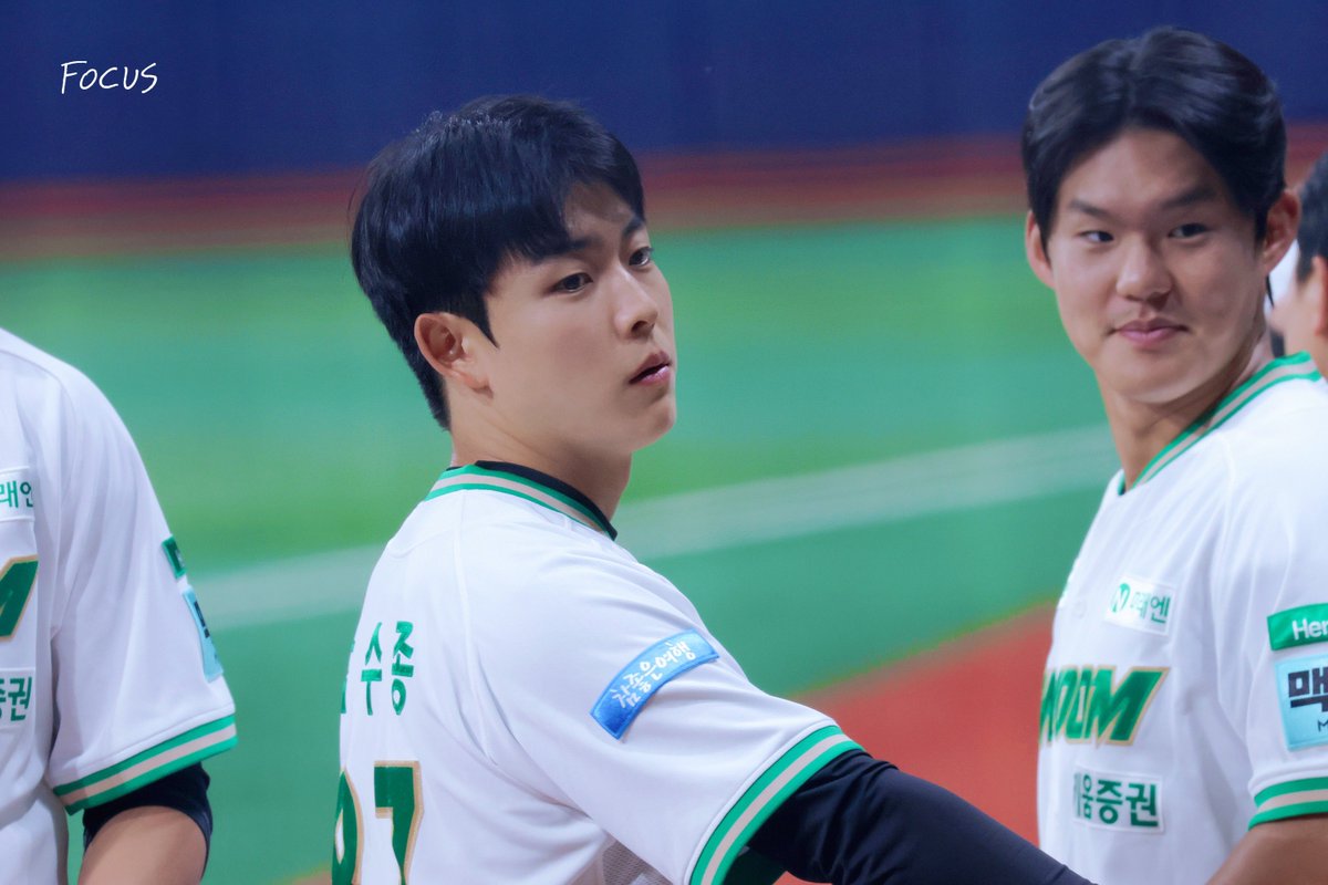 _focus14's tweet photo. (빼꼼-)

#박수종 #키움히어로즈 https://t.co/nFB4n3HDTe