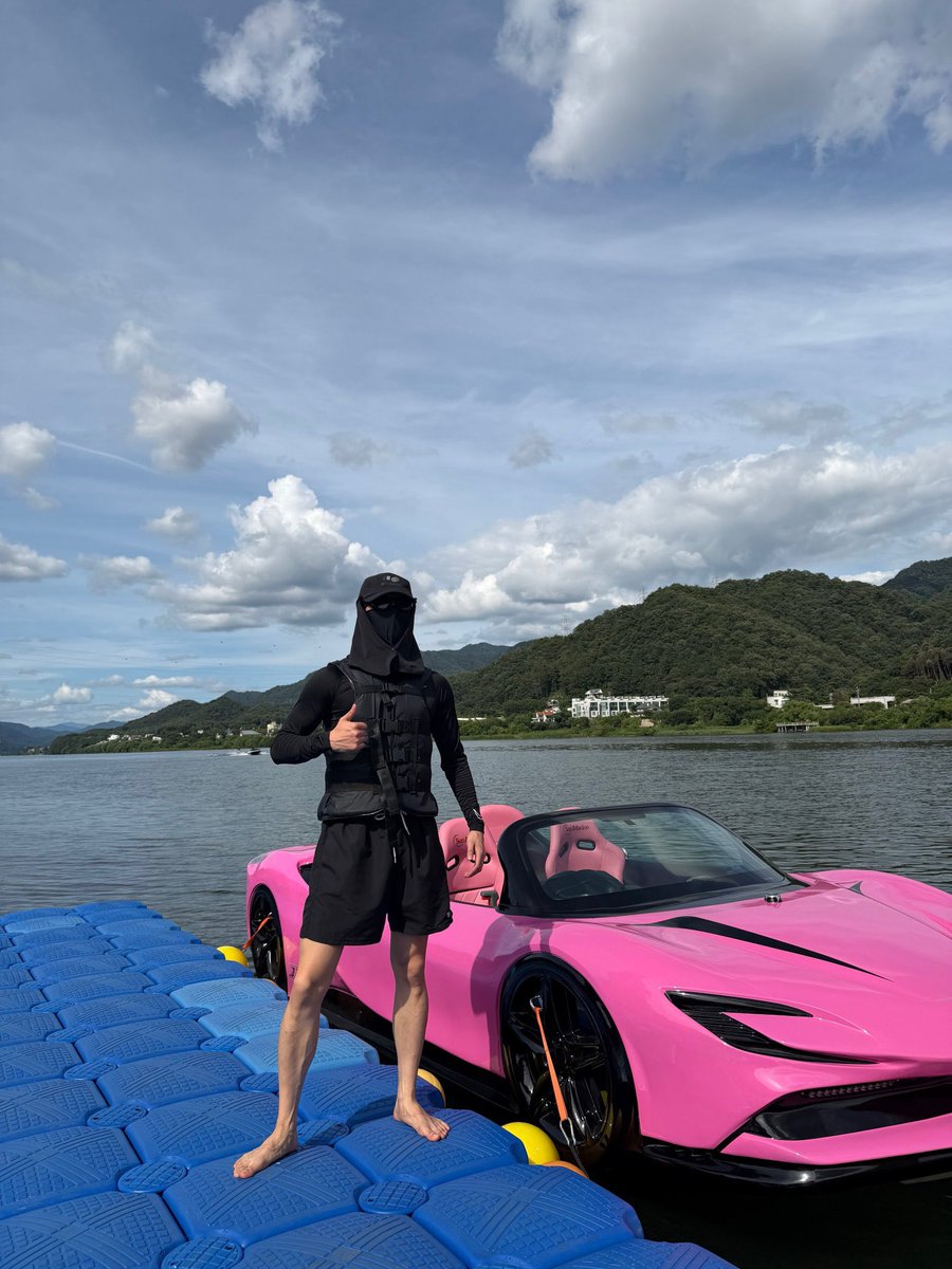 prksoenghwa's tweet photo. 정말 즐거움으로 가득했던 8월이었죠. 저는 늘 그렇듯 할 말을 했을 뿐이고, 사실을 이야기한 것뿐이에요! 자, 2027년이 오기 전 남은 5개월을 즐겁게 보내봐요! https://t.co/QpNsNWl1KE