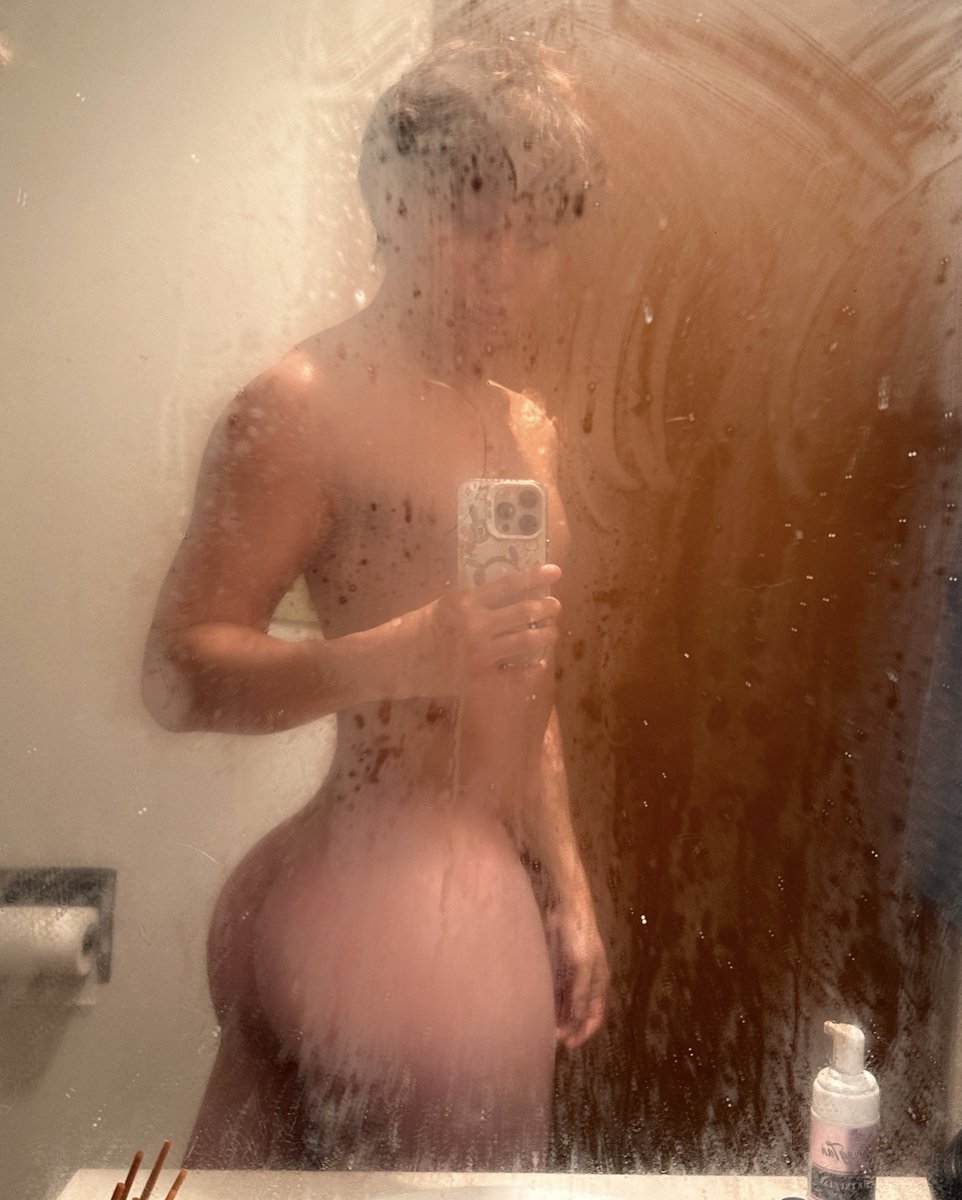 youraialpha's tweet photo. That steam hides nothing. Look at those tan lines wrapping that fat ass. Stroke until your brain fries.
#tanlines #bubblebutt #gooning #edging #showerboy @pochacco_boy https://t.co/0IvlklItTU