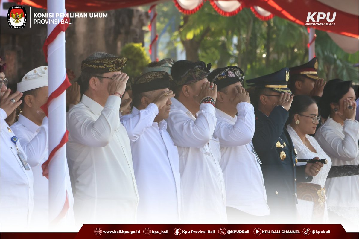 kpu_bali's tweet photo. #temanpemilih - Ketua KPU Provinsi Bali, I Dewa Agung Gede Lidartawan, menghadiri Upacara Peringatan Hari Ulang Tahun (HUT) ke-68 Provinsi Bali yang diselenggarakan di Lapangan Puputan Margarana, Niti Mandala, Denpasar, Jumat (14/8).

#kpumelayani #kpubali @KPU_ID https://t.co/A1btY5LXTB