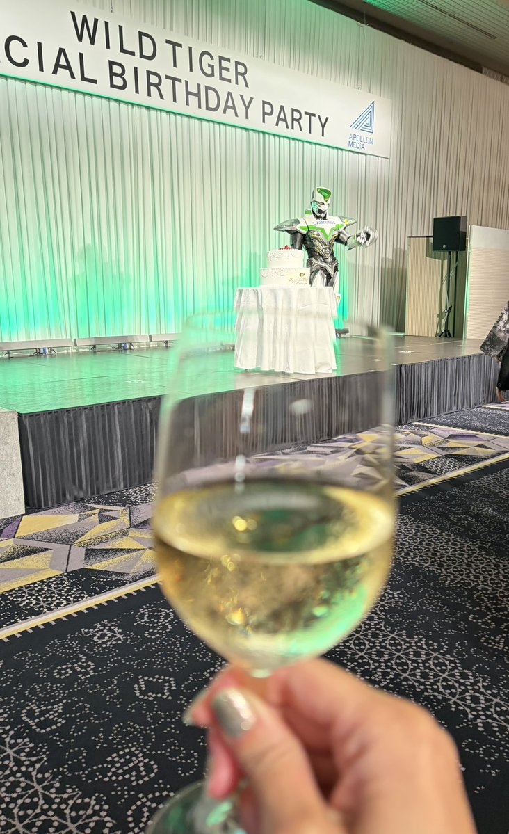 kitariss's tweet photo. モブスポンサーごっこ最高だった🍷 https://t.co/xOl8OZsRjm