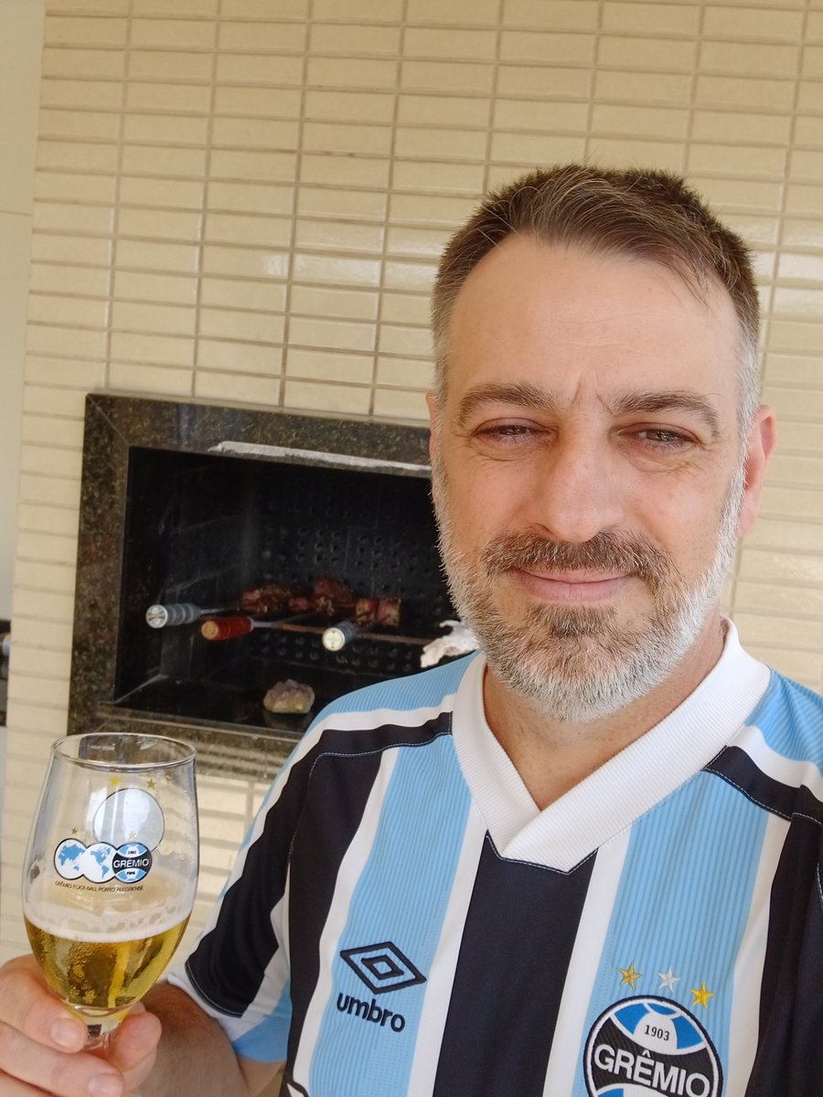 rafsecco's tweet photo. #Domingou #Churras #DiadeGrêmio https://t.co/ETkamWA8d7