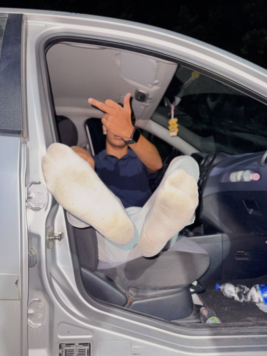 rtItalianking's tweet photo. uno dei migliori master in circolazione? @Master_Alessio è il migliore di tutti, i suoi piedi divini sono solo una fonte di ispirazione per noi cani. Seguitelo e servitelo tutti. 

#cashmaster #findom #cashslave https://t.co/SaQQsu0ztR