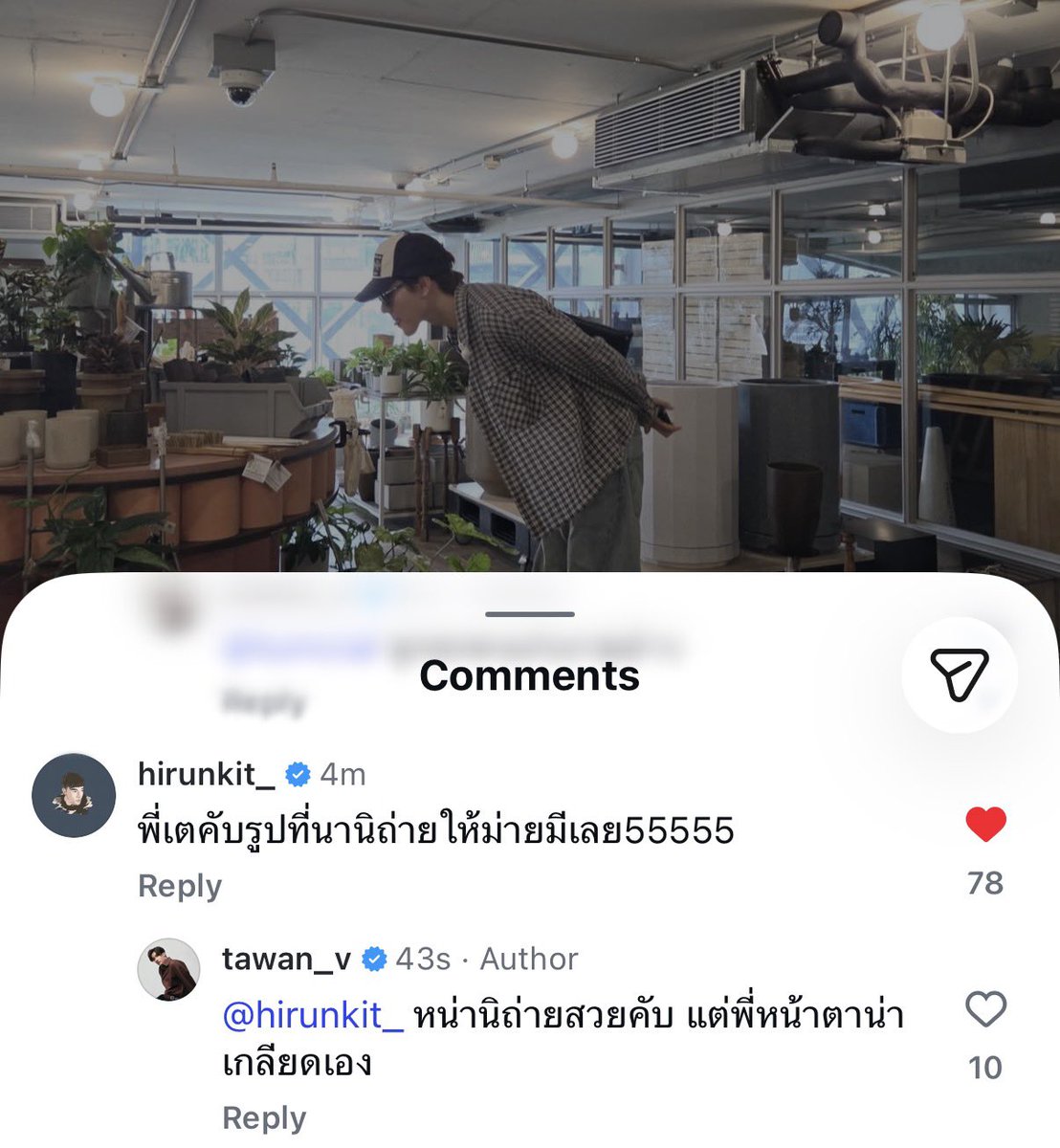 isknnu's tweet photo. กุตรายยยย ตลกอะ น้องนิชีน่าจะเลื่อนจนครบ 20 รูปเพื่อหารูปที่ตัวเองถ่ายให้พี่เต แต่สรุปไม่มีเลยสักรูปเลยเม้นทวง พี่เตเลยบอกรูปที่นิถ่ายให้สวยแล้ว แต่ติดที่หน้าพี่น่าเกลียดเอง จะตรายยยย 5555555555555555555 https://t.co/BPbdDKFII3