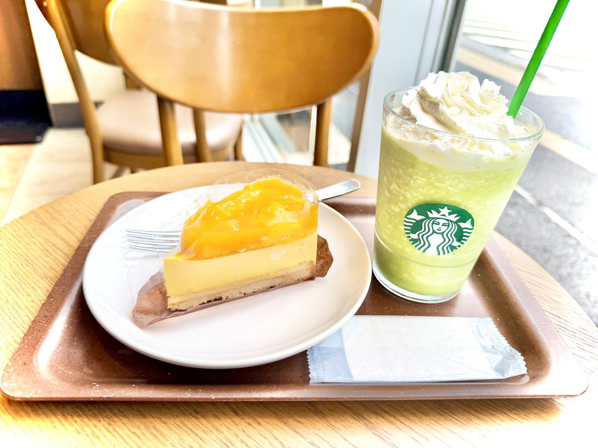 nyannya628's tweet photo. nanaの愛方ちゃんに誕生日スタバのチケットもらったのでカフェ☕️⟡.*
ちいかわ映画始まるまで、最近流行りのほの暮しの庭ゲーム実況見ながらのんびりできました🎧
まどちゃんありがとう🧡ྀི https://t.co/15le3Yt145