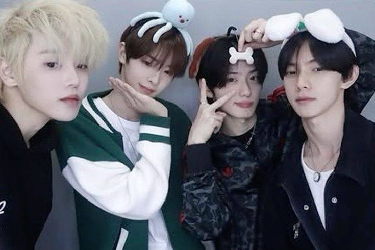 starlitbuni's tweet photo. i miss my familyz sm :(( https://t.co/8EUZJfzaJe
