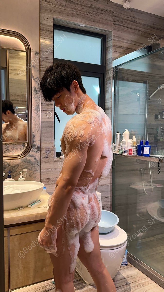 AlexBaldwi44986's tweet photo. 完整版视频合集在个人简介👆 https://t.co/pMLJ7YkDlp