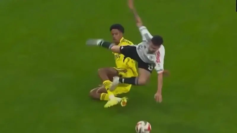 GFB_Efe7's tweet photo. @Besiktaspor1903 Bilin bakalım kimin bu maçta kariyeri bitti🤣 https://t.co/C5WKzUc4Tk