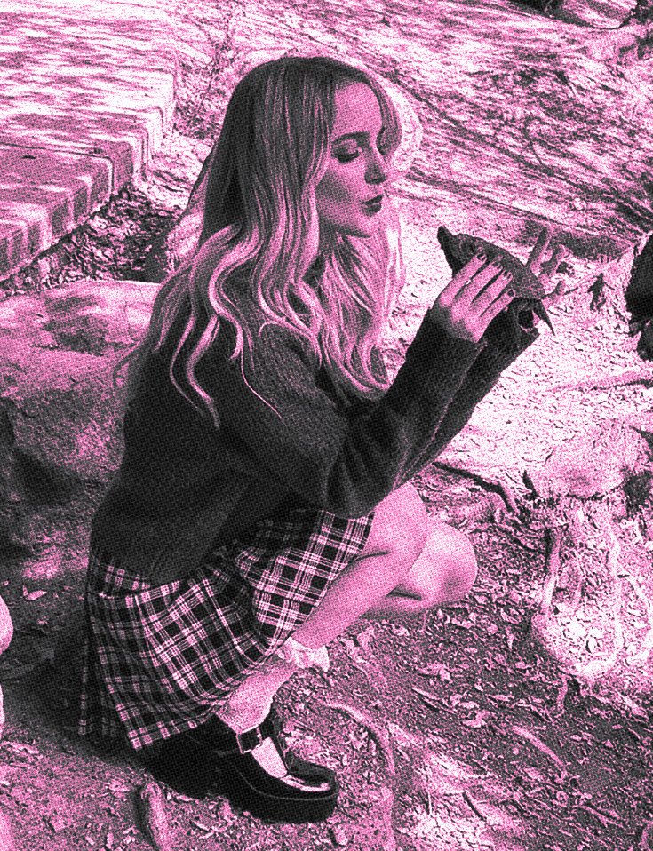 webbedrots's tweet photo. ⠀⠀
⠀⠀your camera roll if gwen was your girflriend.
⠀⠀ https://t.co/EHiTeB0zE7