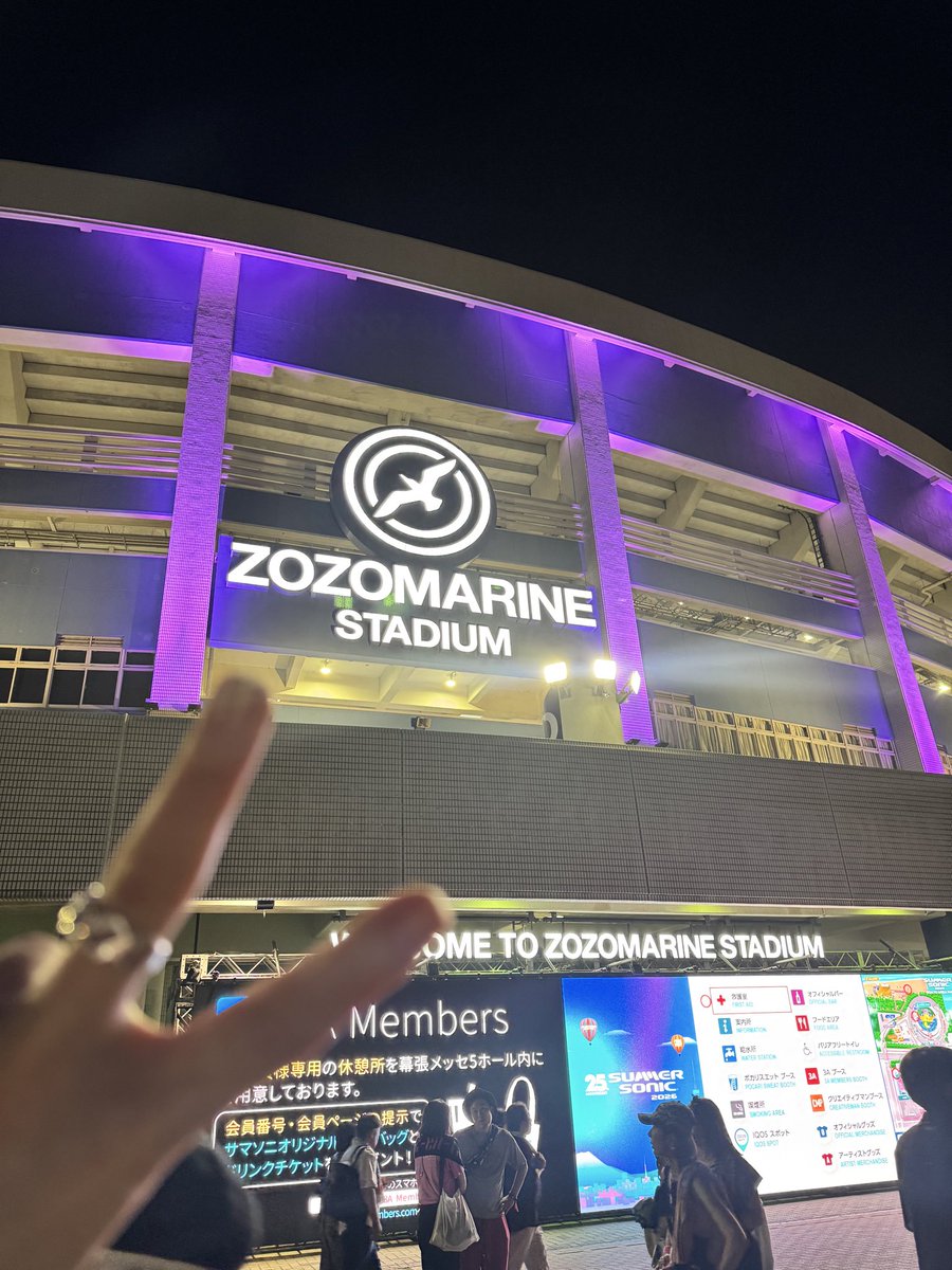mtmtoo00's tweet photo. 人生初サマソニ！！正直ラルクが出ないなら縁がなかった…！たくさん飛んで歌って、ラルクでサークルできたのも楽しかった♡とっても素敵なステージ、最高の時間でした✨
#サマソニ 
#ラルク https://t.co/HHyYdTUd1V
