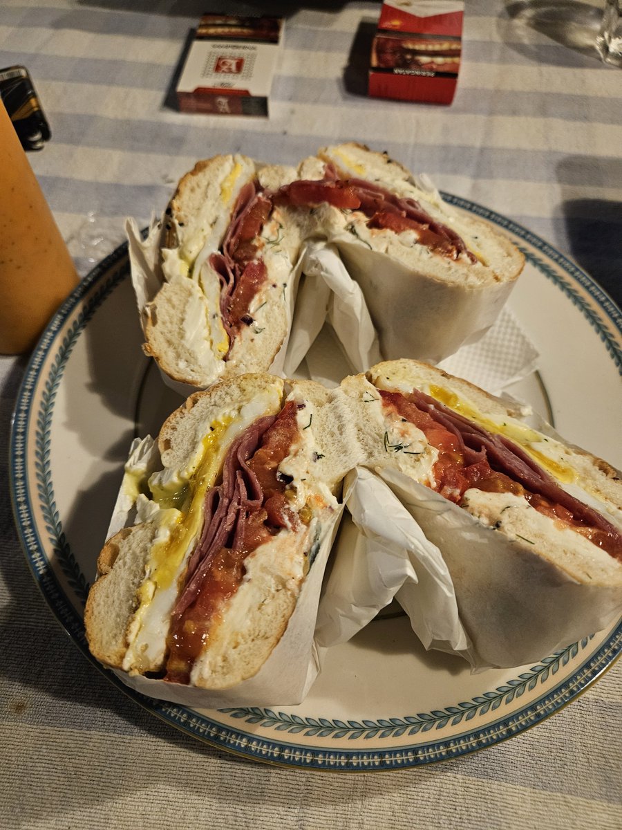radityavesting's tweet photo. been a little quiet lately.

don’t worry, still trading, still making money, just not glued to the charts like I used to be.

been putting more energy into real life lately.

today’s setup running, PnL looking good, and had a stupidly good bagel.

life’s been good. https://t.co/4vpXcD9OlU
