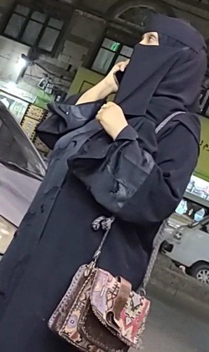 R711zn9's tweet photo. اشتي أعرف ليش اغلب الرجال ينجذبوا للمرأة المطلقة اكثر من العازبة. https://t.co/PCzr5Dvtmu