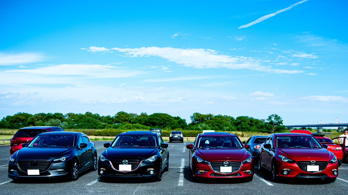 DE15_2558's tweet photo. 寄り道して帰ったら遅くなり…
帰宅するまでがオフ会、ってどこかの偉い人が言ってた気がする。

BMアクセラは計4台。
色々とお話しできて嬉しかったです。

\みんなちがってみんないい/

色々な車が見られて楽しかったです。
そんなに暑くないのもよかった…

 #第2回岐阜マツダオフ会で会いました https://t.co/pWcHbsOrmF