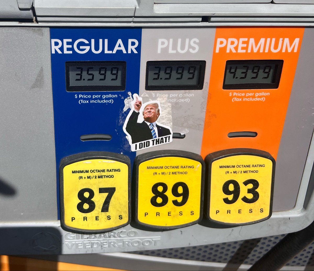 bzrkty's tweet photo. @DontrellChillis You’re just going to problematic gas stations https://t.co/qUYUCMikcM