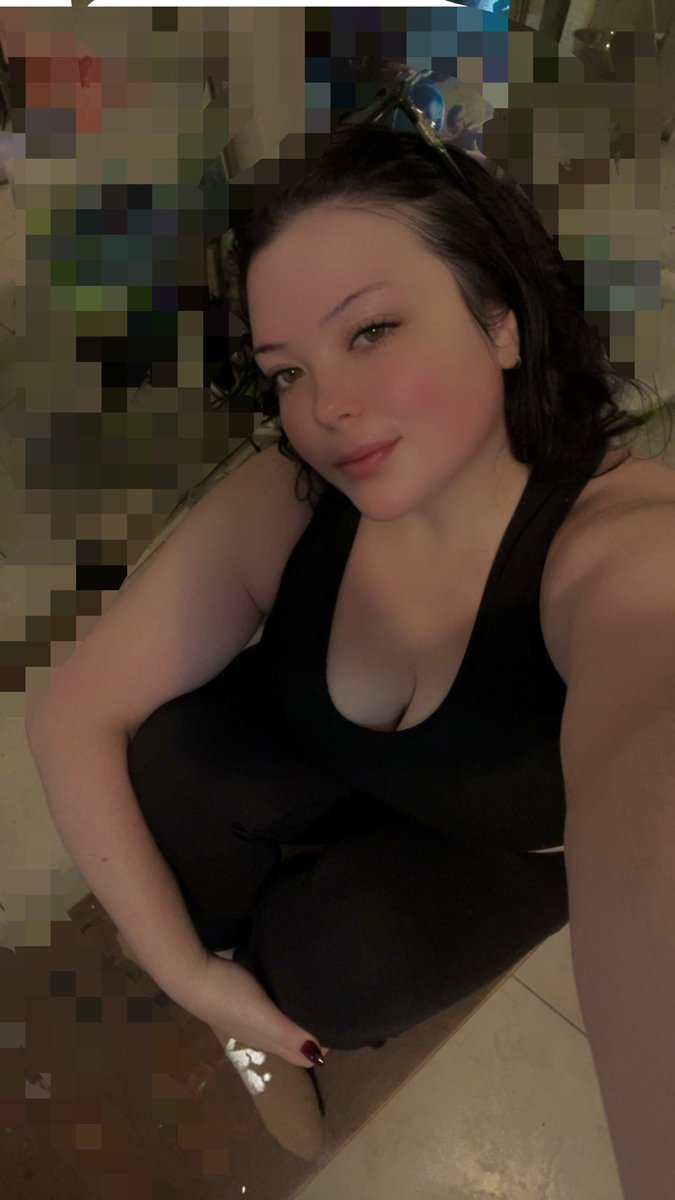 Fall4hazel3's tweet photo. The shortest stack👾

#findom #goddess #dom https://t.co/Ip6HQ1MTLa