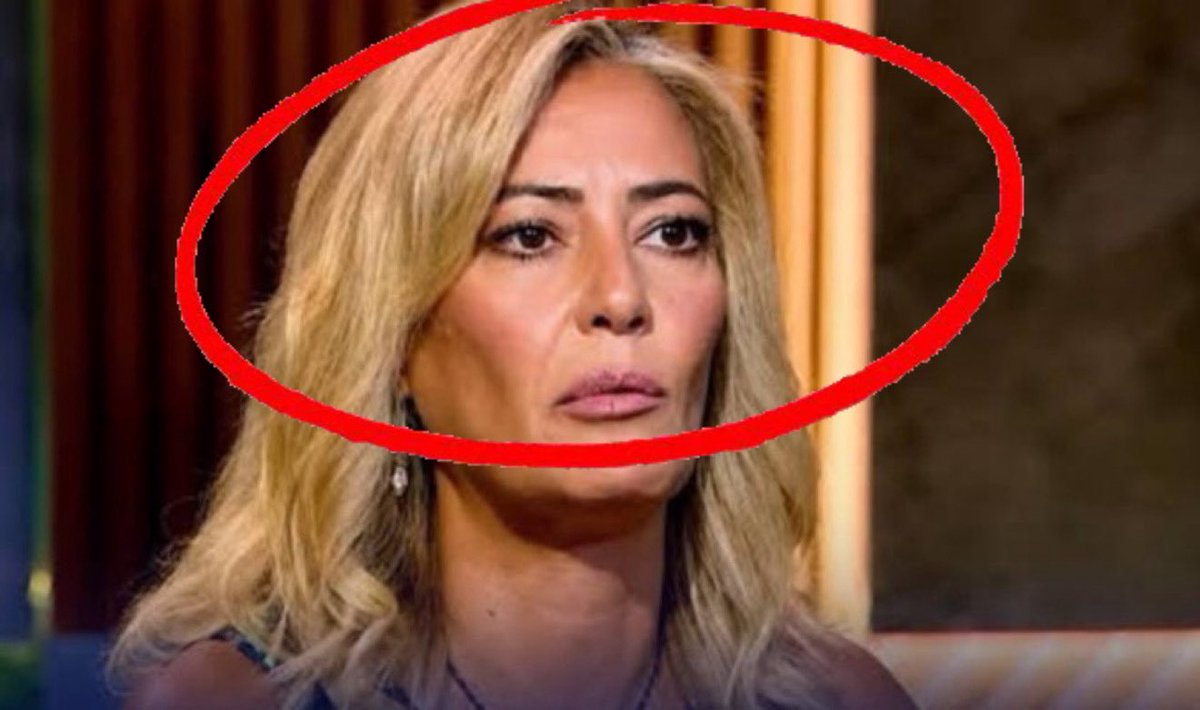 Egyptianmemees's tweet photo. اماني المصري خبيرة الطاقة والفلك :

 العالم كله انتهي في 2012 نحن في بعد ثان ولا يوجد احد منا حقيقي احنا Copy من النسخة Original في 2012 https://t.co/fmOGeTXBtV