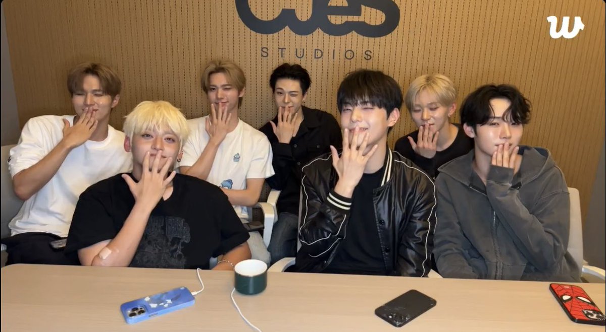 naanog_'s tweet photo. 캡쳐 타임으로 체리파이랑 개죽이
너무 귀여워 ㅡ🍒🥧 https://t.co/9yFkf0ugUF