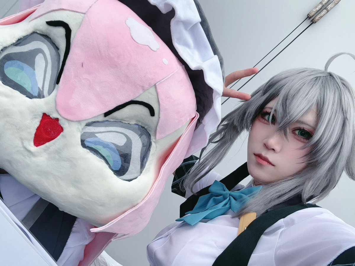 jyocho_mami_cos's tweet photo. cosplay【エタリタ】

カフェスタッフカティア
シャーロット治癒の歌(歪み)： #usaginotokko 

ツーショ撮れて嬉しくて笑っちゃったほうもおまけで載せとく
#エターナルリターン #c108_cosㅤ https://t.co/sx2bFFSrvM