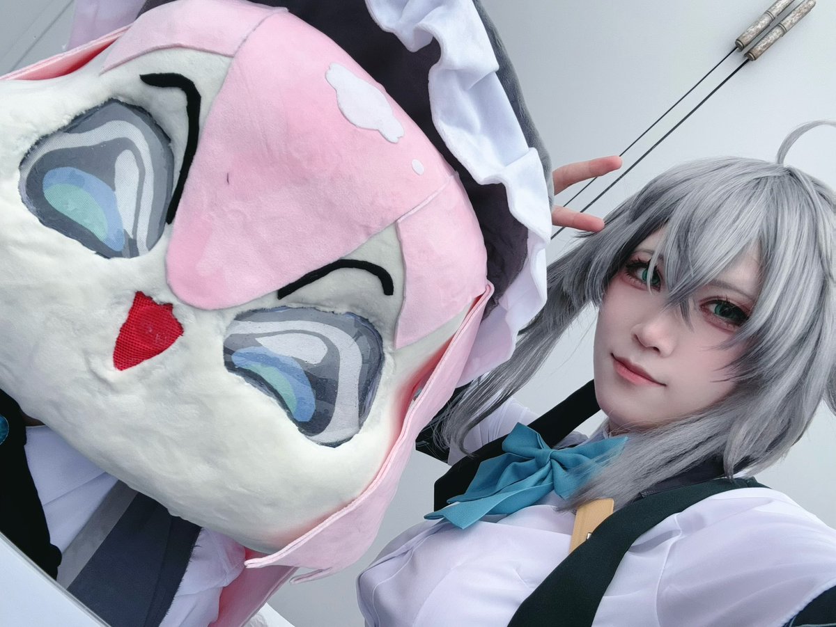 jyocho_mami_cos's tweet photo. cosplay【エタリタ】

カフェスタッフカティア
シャーロット治癒の歌(歪み)： #usaginotokko 

ツーショ撮れて嬉しくて笑っちゃったほうもおまけで載せとく
#エターナルリターン #c108_cosㅤ https://t.co/sx2bFFSrvM