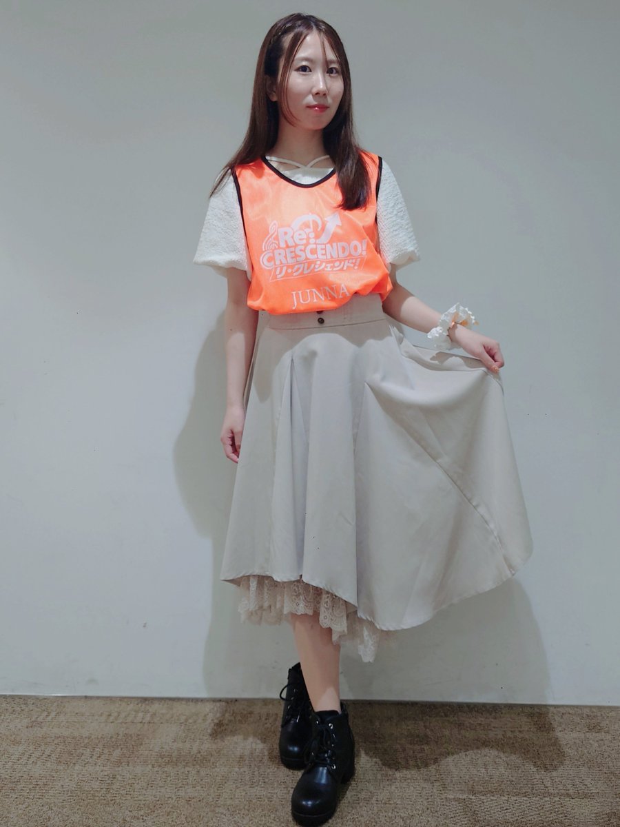 junna_mi13's tweet photo. リ・クレシェンド-LIVE×LIVE-
夜公演もありがとうございました！！

コールでたくさん声が聞こえてきてすごく嬉しかったです！
オレンジ色のペンライトちゃんと見えてましたよ🧡

これからも頑張っていくので応援よろしくお願いします！

 #リクレシ
 #リクレシ研修生 https://t.co/T2CaoQluN8