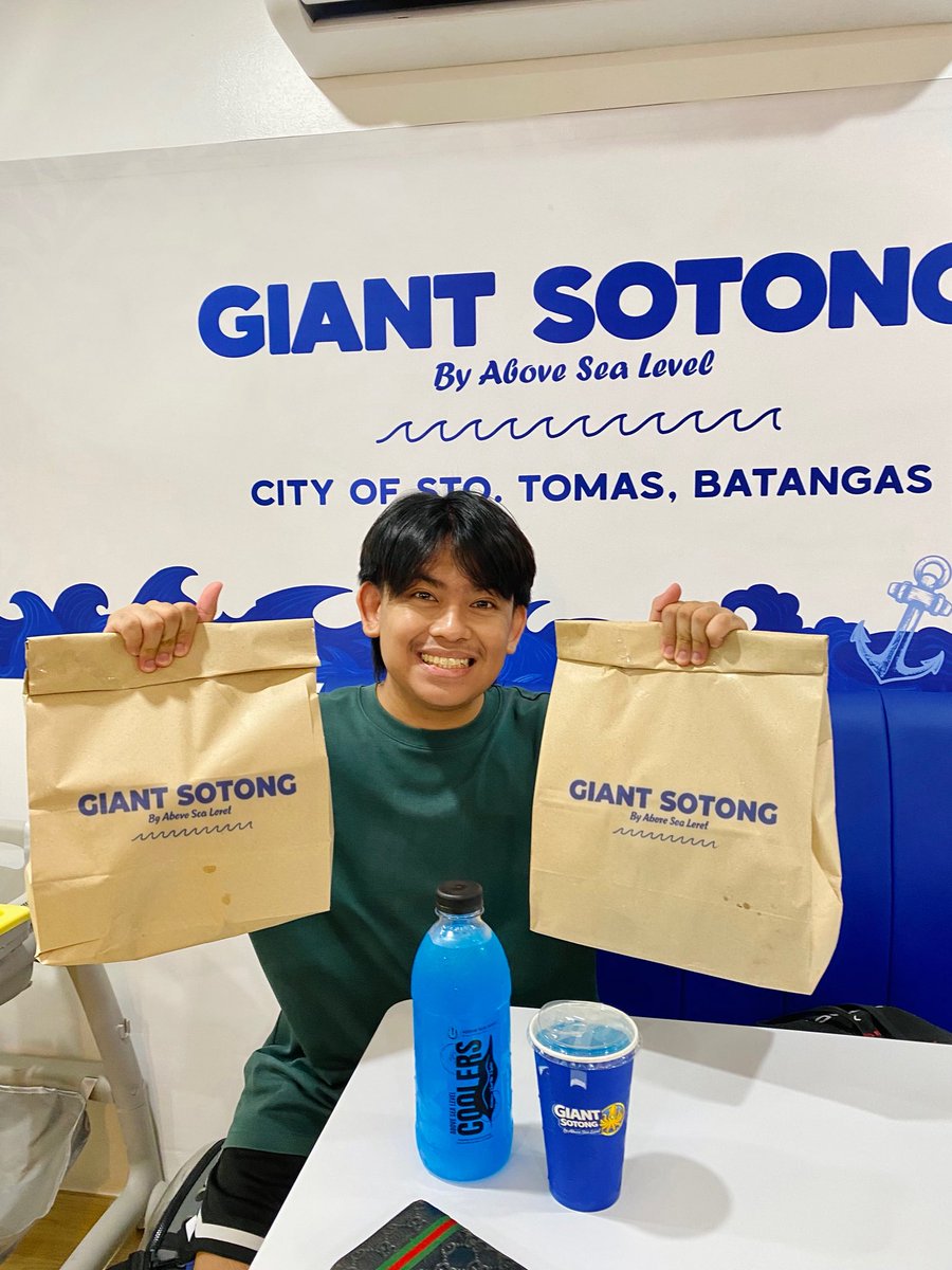 kyleartillaga's tweet photo. Just got my takeout order from Giant Sotong! 🦑🥰 thank you Manager, Kirk Anthony Artillaga!!

If you’re a seafood lover, you definitely need to check this place out! 🤤

🕙 Open daily | 10:00 AM – 9:00 PM
📍7900 B.E. Brgy. San Miguel, Sto. Tomas, Batangas https://t.co/Mt3ZZ7pVXk