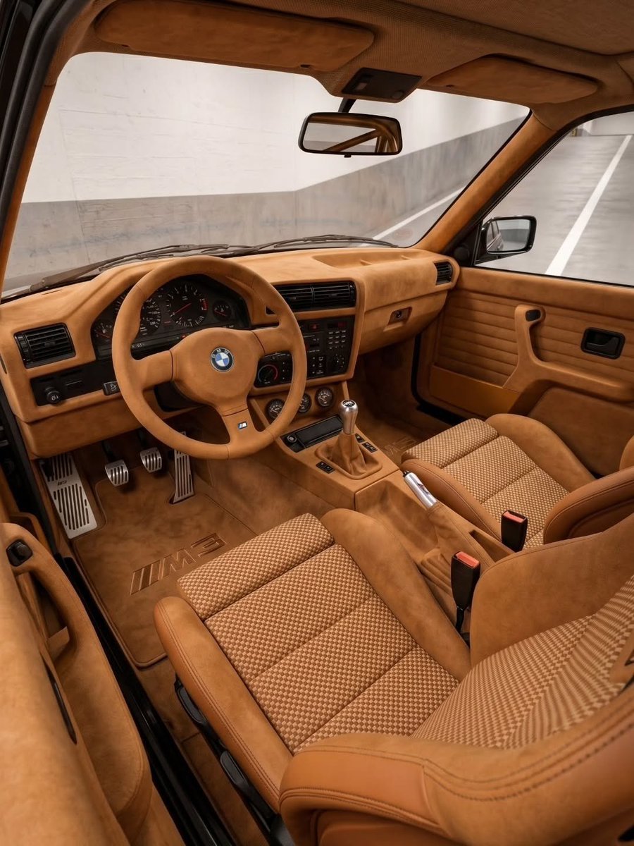 ZyroCar's tweet photo. bmw old king https://t.co/ntyJ42gcMT