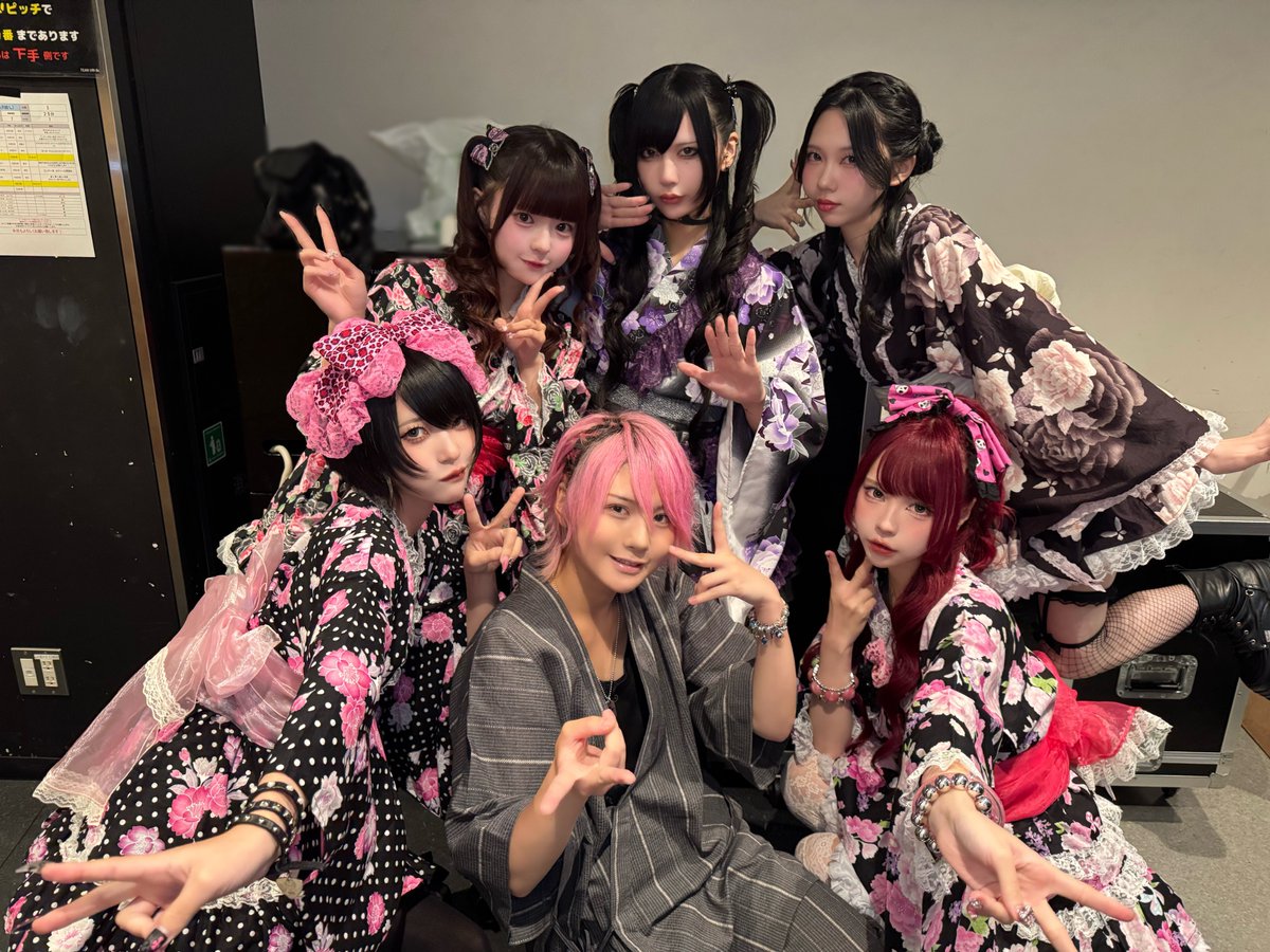 AVAM_Official's tweet photo. 『I NEW MATES♡SET UP-夏本気祭り 2026 縁日-』

アイニュー縁日最後まで一緒に
楽しんでくれてありがと～！🏮💖
GETした景品も、今日の記念に大切にしてね🎯✨️
 #アイニュー #AVAM #アベアム https://t.co/3MV15wAQiu