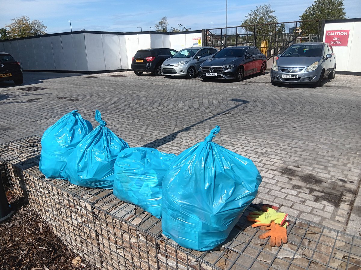 x_brum's tweet photo. Final day of @birmingham2026 and another litterpick around Perry Barr Village/Aldridge Road. x4 bags of litter and x4 nitrous oxide cannisters to be collected @BhamCityCouncil @BCC_Help #OneMillionbags #Cleanerbrum https://t.co/BuPncsJa1x