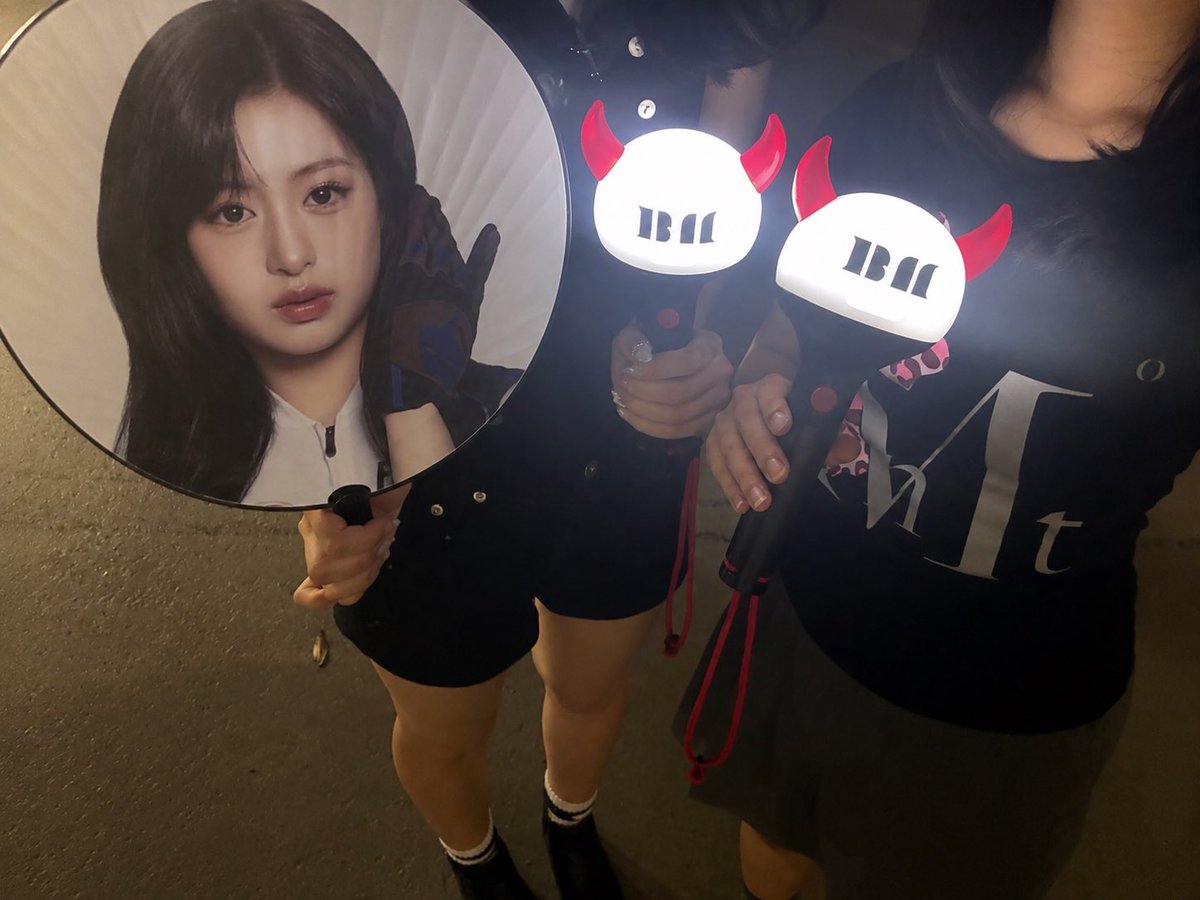 ahyonluv's tweet photo. 楽しかった😭
ロラちゃんの誕生日祝えて嬉しいかった(*>ᴗ<*)
 #ベビモン #BABYMONSTER https://t.co/LtnvB8Rclh