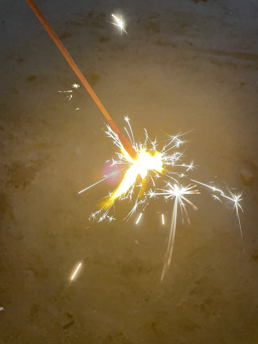NcNgN_'s tweet photo. 🎇🎶 https://t.co/lcjTcpl9tv