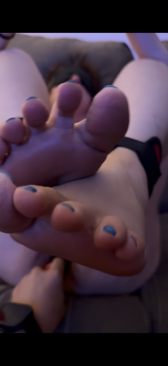 ceemyfeet69's tweet photo. Some late night fun! #maturefeet #feet #footfetısh #bondage https://t.co/lnC5OgufBG