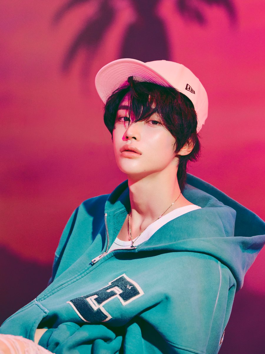 RIIZE_official's tweet photo. 'Sunburst' Teaser Images (Summer Stage Ver.)

RIIZE 라이즈 The 3rd Japan Single 【Sunburst】 
➫ 2026.08.26 0AM (KST/JST)

💿Pre-order&amp;save&amp;add
https://t.co/kuq4THZHVE 

#RIIZE #라이즈
#RISEandREALIZE
#Sunburst #RIIZE_Sunburst https://t.co/3z83So5QLn