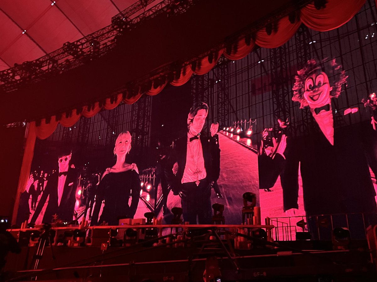 ktskow's tweet photo. ドーム最前、一生の運使ったかも😭
最高でした😭👏✨

#THECINEMA https://t.co/i9pnRchFIZ