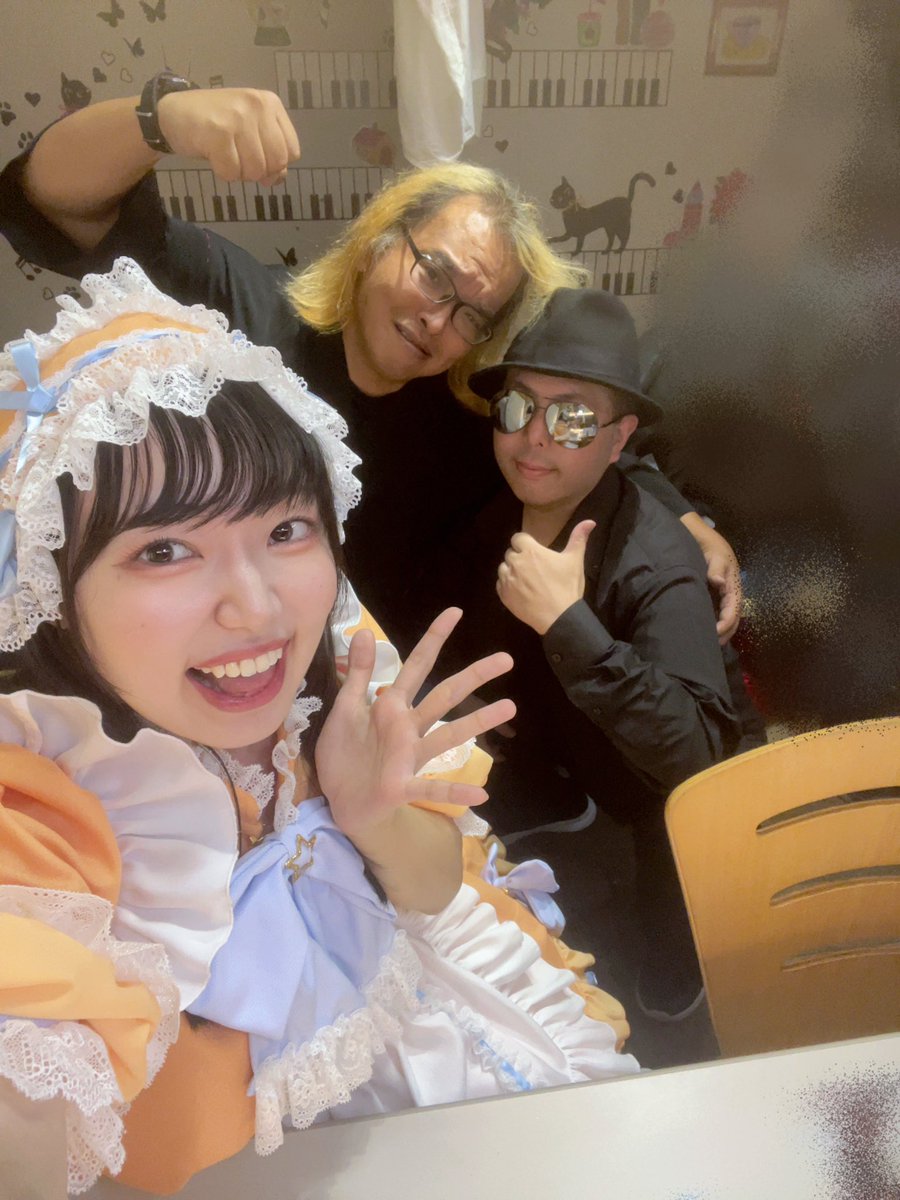 yu_sshr's tweet photo. ロボソントリビュートライブ🤖⚡️
終演！参加してくださった皆様ありがとうございました！

どんな時でも温かく声援を送ってくれるみんなのことが大好きです！

楽しさと悔しさを胸に、今後よりいいパフォーマンスが出来るように精進します🥲🔥✨ https://t.co/OZR53TqS9A