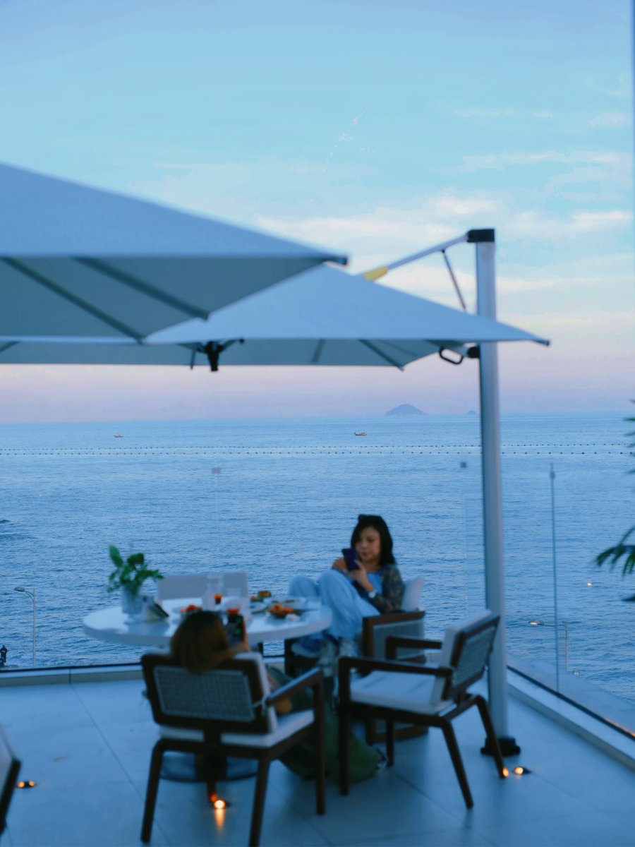 GregorioRoy's tweet photo. Spent the morning wandering the cobblestone lanes of a seaside town, sipping warm latte at a cliffside café while waves crashed softly below. Pure unplanned magic, and I’m already counting down to next time. ， https://t.co/eJemobx2DV