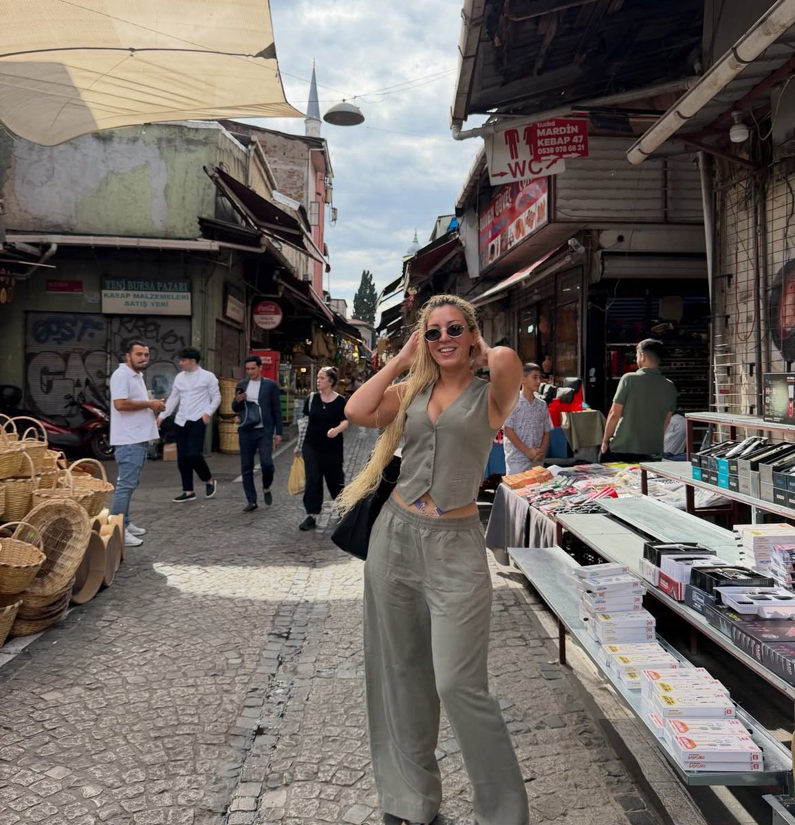 fidanatalay7's tweet photo. Beni özlediniz mi 😍🤭 https://t.co/eiMF1QL66R
