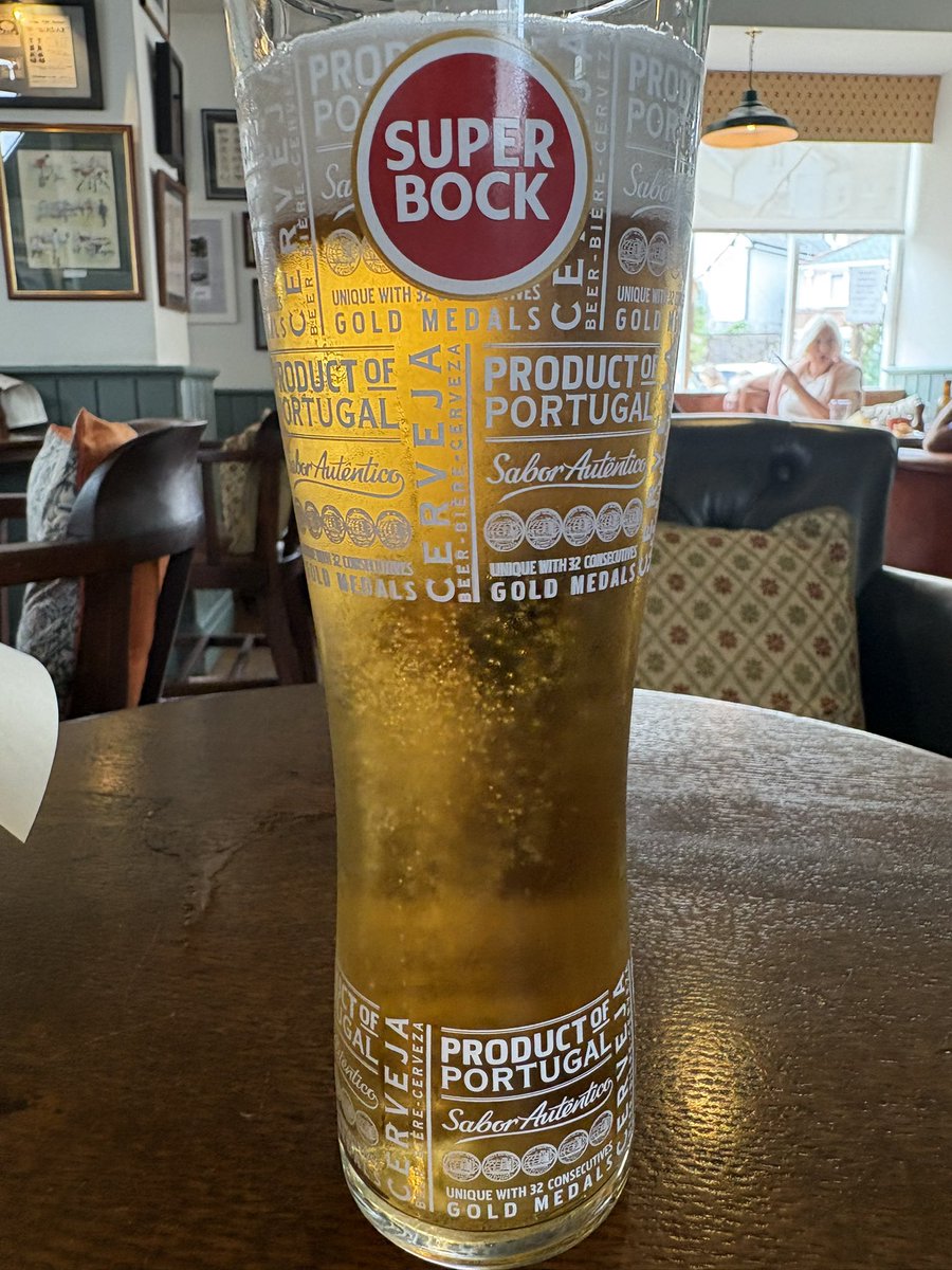 griffwebber's tweet photo. Hamburg 🐟 market and the best lager to come out of Portugal 🇵🇹 for me..hope your all having a wonderful Sunday 💙💙
#cheers #simplesundays /// 🍺 https://t.co/QD0NHNKsRd