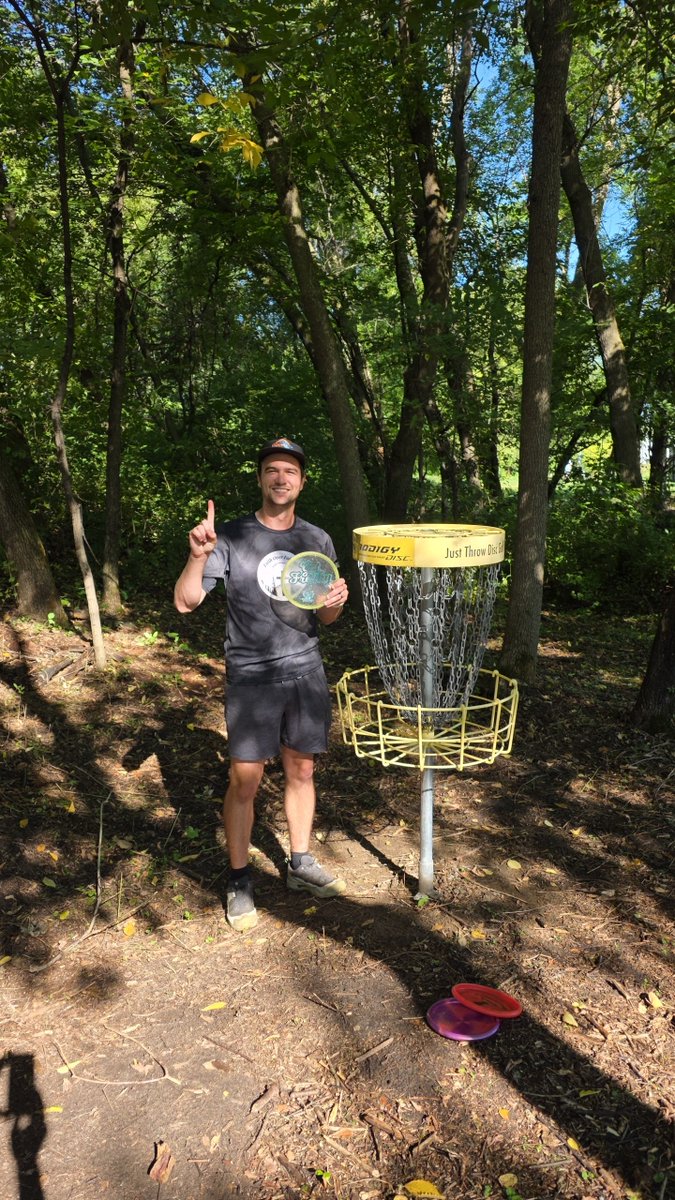 No_ICantFly's tweet photo. Something weird is going on today... I'm playing the short course at the Preserve and got a leaner AND an ace within the span of 5 holes!

The plastic may have helped the leaner a bit lol
@FoundationDG https://t.co/mDT33Z7VFK