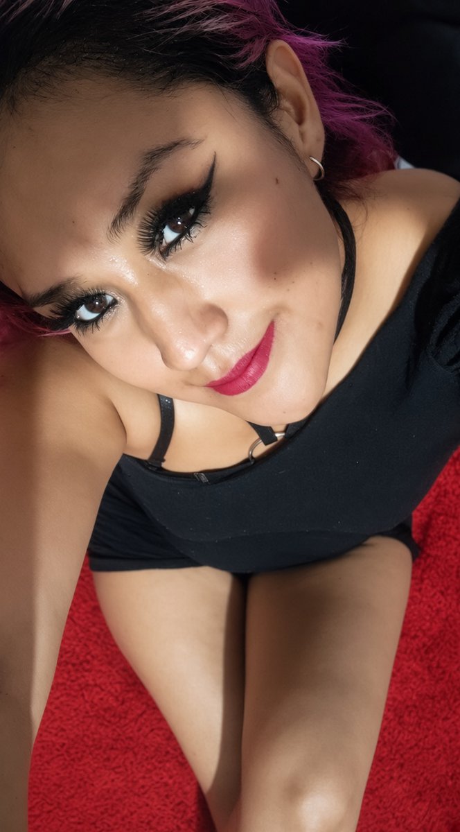 AidinOdaid's tweet photo. A look, a smile, and just enough mystery. 🖤✨

Una mirada, una sonrisa y el misterio suficiente. 💋

#AidinOdaid #EditorialStyle #BoudoirArt https://t.co/2Lzmtvni5x