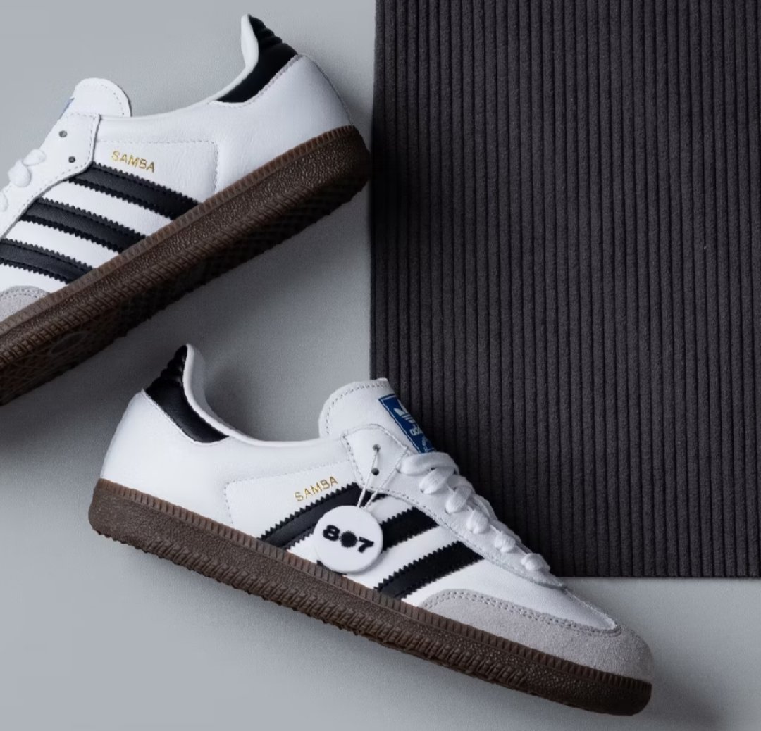 imzie111's tweet photo. TAHTA TERTINGGI SEPATU ADIDAS — KLASIK, STYLISH, DAN BISA DIPAKAI PULUHAN TAHUN‼️ https://t.co/X0WVL164gW