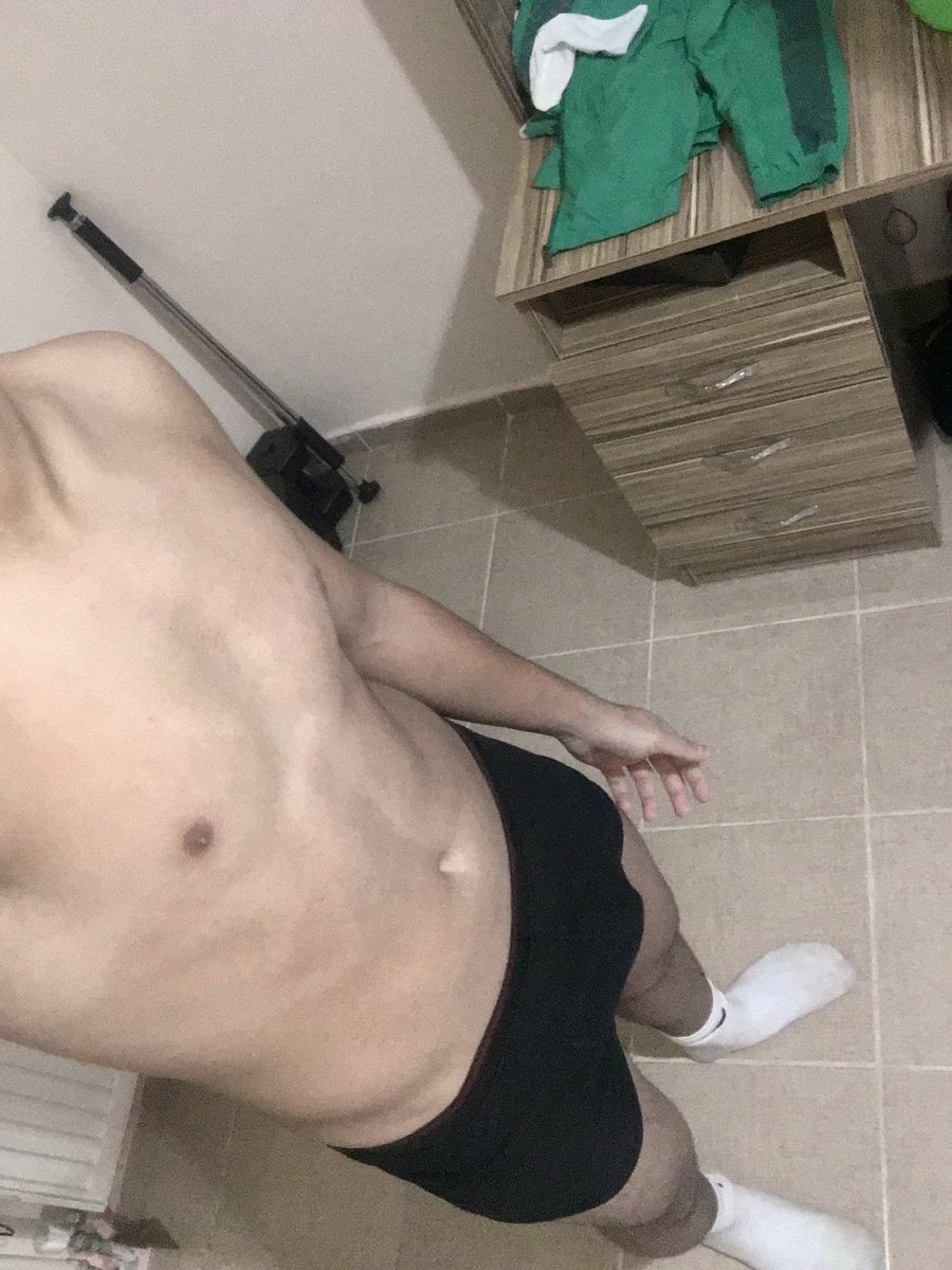 Poyraztek007's tweet photo. Kutsal tek erkek 😂😂

Eşini sevgilini  benimle ödüllendirmek istemezmisin 🔥🔥

#antalyatekerkek 
#antalyaevlicift
#antalyacuckold
#antalyafantezi

🙈💪🔥 https://t.co/CyZI7zy9gT