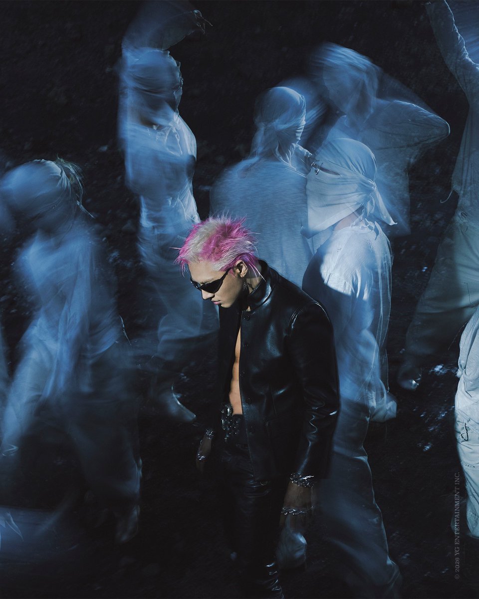 pics_taeyang's tweet photo. TAEYANG for “BiiiG” https://t.co/uXot6g7b1D
