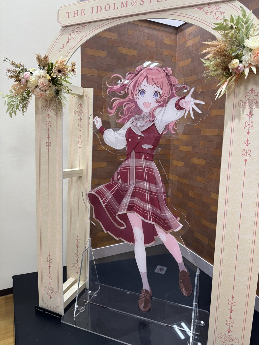 opachinco's tweet photo. 初星ストアに行ったのでことねとのツーショット以外を添付 https://t.co/JksmGc6FIn