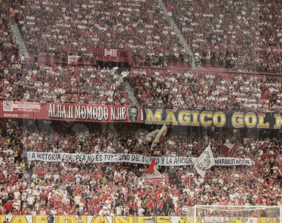 UltrasAccountOF's tweet photo. Ni un paso atrás, fuera del Sevilla.

Pancartas contra Del Nido jr. En el Sánchez Pizjuan. https://t.co/RkZ8zL2HJk