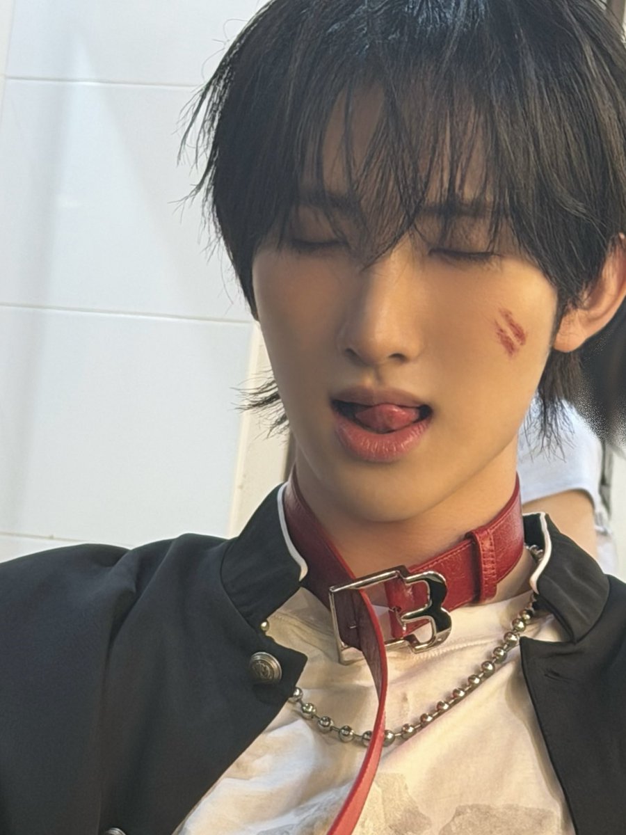 xikers_official's tweet photo. [#정훈] 섹시세은🥳🥳
#xikers #싸이커스 https://t.co/sp8JqDOVVz