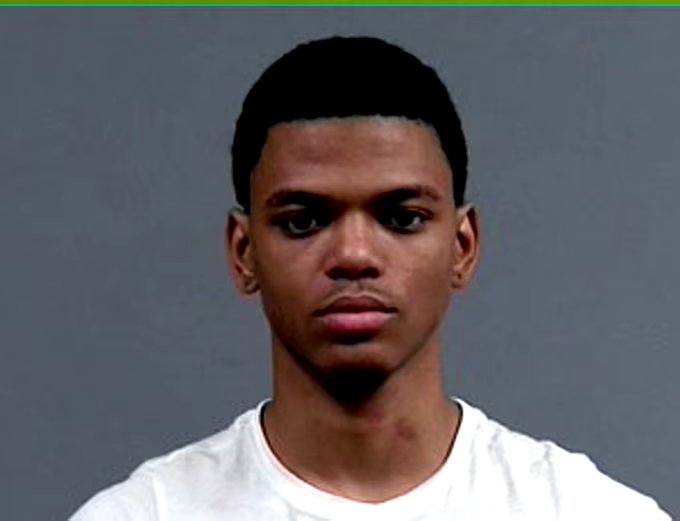 TrendingHub09's tweet photo. Suspect in Virginia State University shooting is arrested after police find him hiding in a closet

#people https://t.co/0Oqshx5L5w
