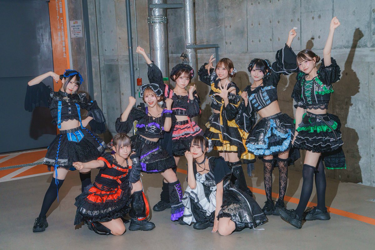 TENRIN_official's tweet photo. みんなでお揃いの髪型だよ〜❗️ https://t.co/eGrk0Vsswa