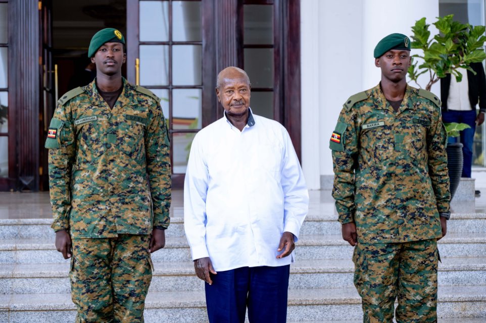 PSSEKABIR's tweet photo. Dear Ugandans , if his father Muhoozi abducted, tortured and humiliated you and then posted pictures online , expect the worst from his son who is also in the same footsteps! https://t.co/Oo5dlaQPvF